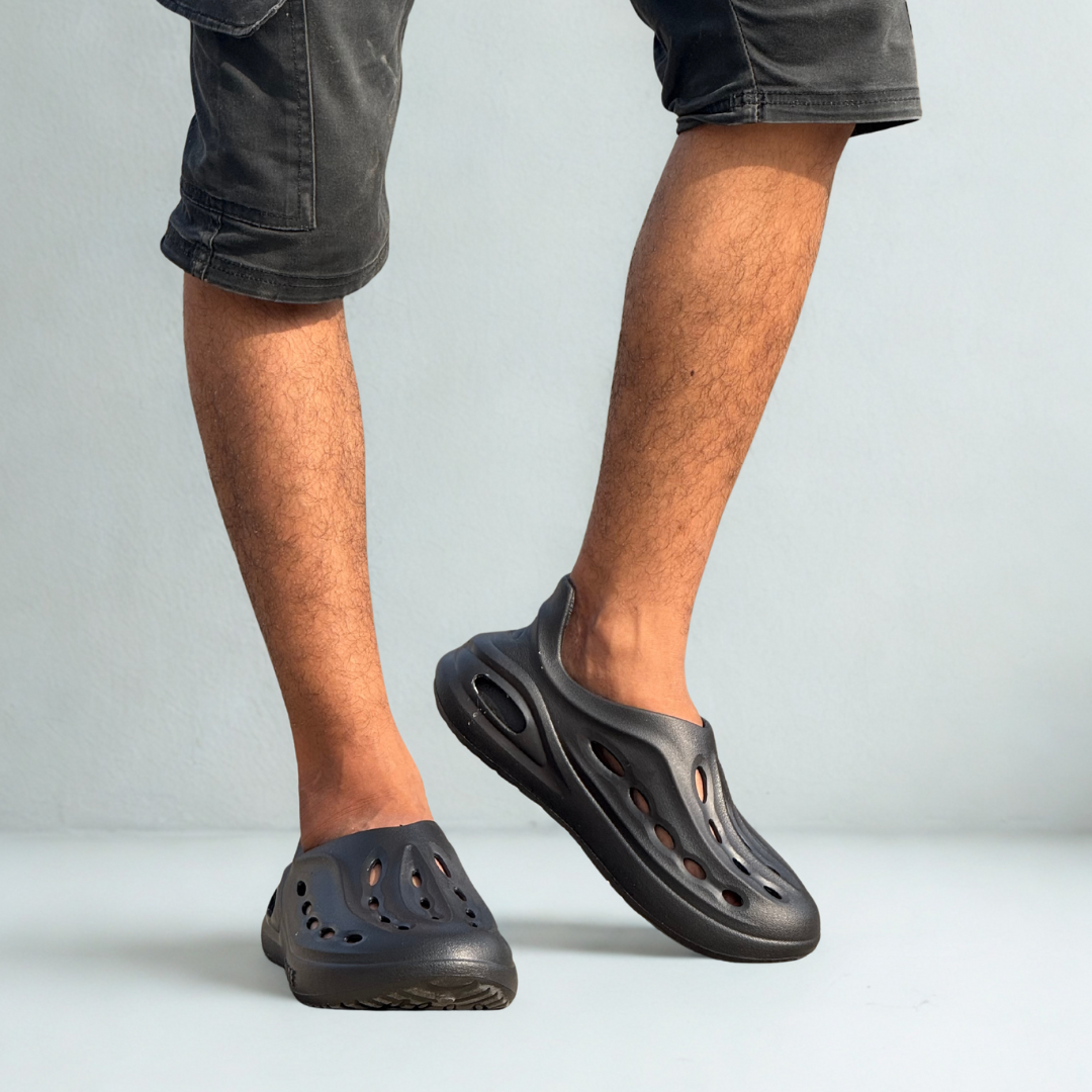 Breathable Dragon Clogs - Black Heeluxe